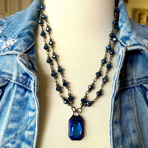 Blue hand craft necklace.. - Picture 2 of 3